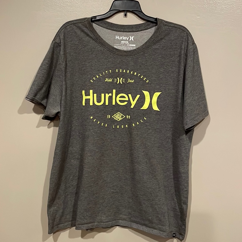 Hurley t-shirt